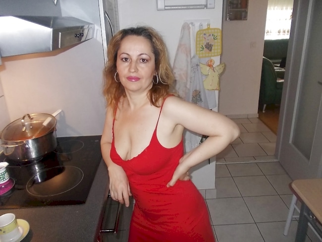 Plan baise cougar entre adultes qui savent ce qu'ils veulent pour une femme mature